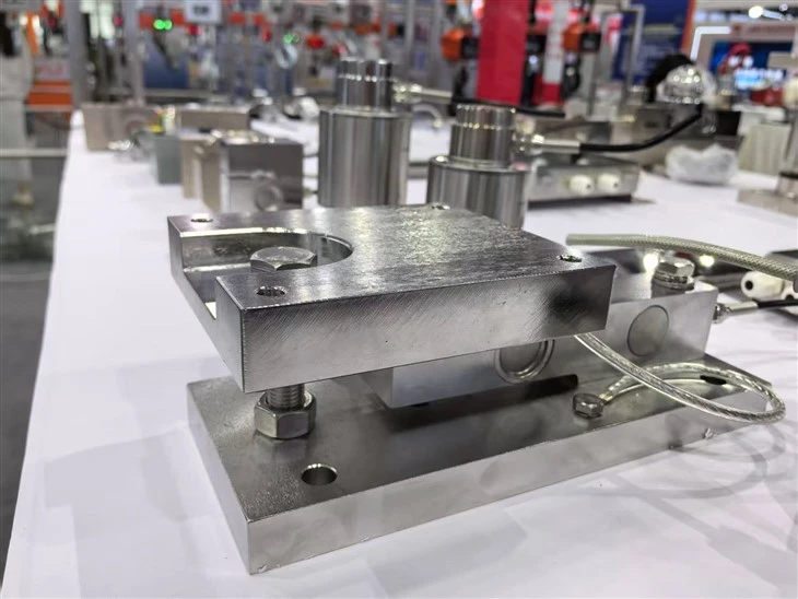 Weighing module with single shear beam loadcell -1